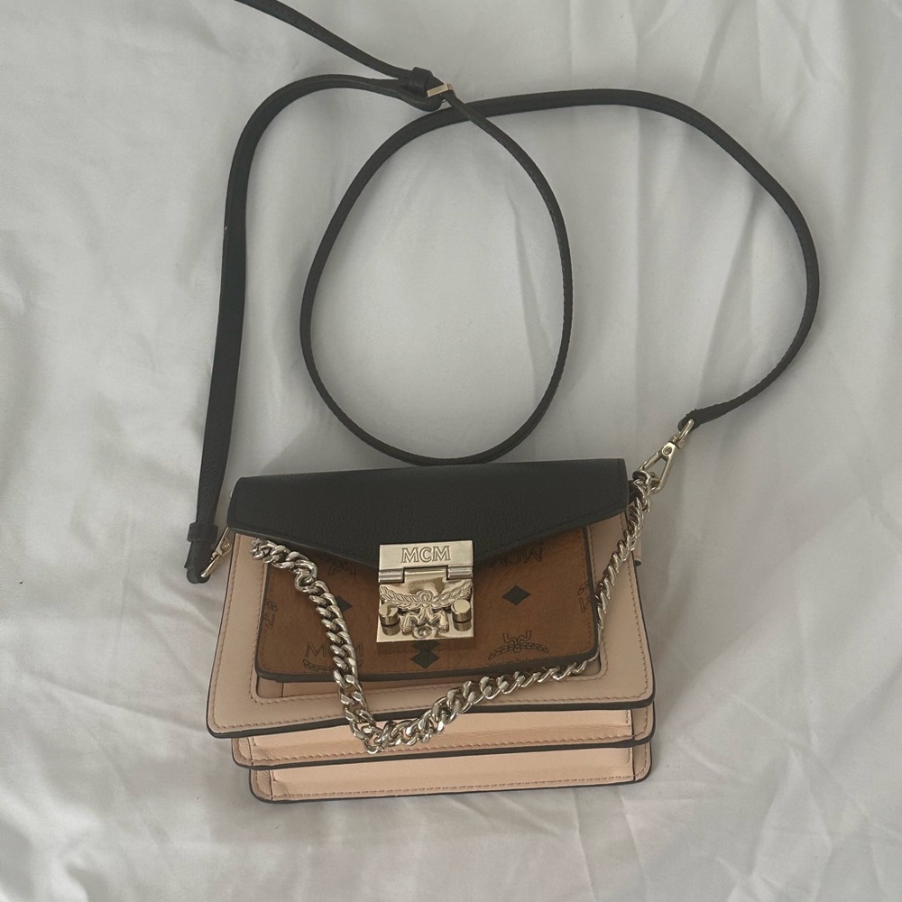 MCM Patricia crossbody in visetos - Picture 5 of 9